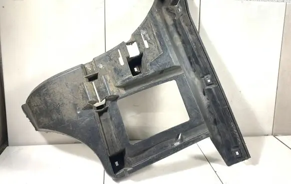 Volvo XC70 Rear bumper mounting bracket 8648149