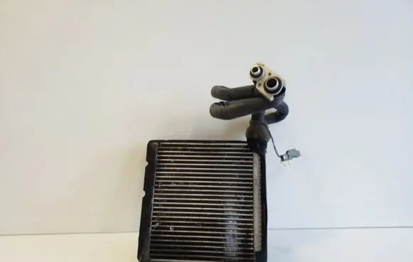 Air conditioning (A/C) radiator (interior)