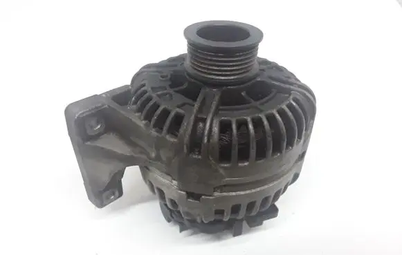 Volvo XC90 Generator/alternator 8637849