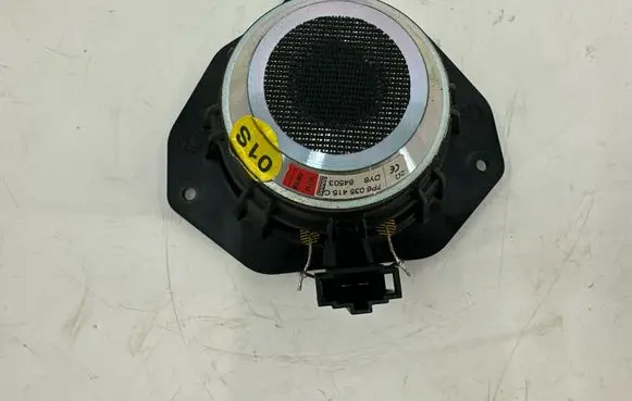 Volkswagen Touareg II Front door speaker 7P6035415C
