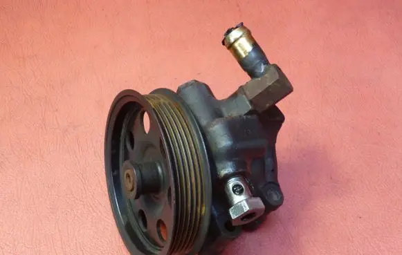 Ford Focus ST Power steering pump XS4E3A733AC