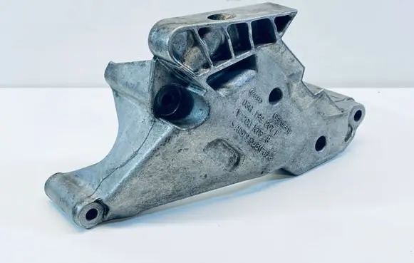 Seat Toledo III (5P) Engine mounting bracket 03G199207F