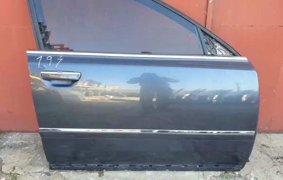 Audi A8 S8 D3 4E Front door