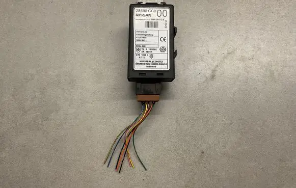 Nissan X-Trail T30 Door central lock control unit/module 28596CC0 5WK46473B