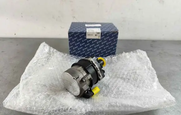 Volvo XC90 Electric auxiliary coolant/water pump 706033550