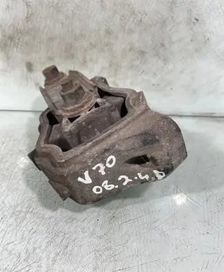 Volvo V70 Engine mount bracket 6g926b082ab 30671219