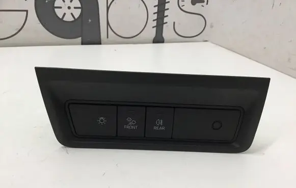Volkswagen Touareg III Light switch 761858210
