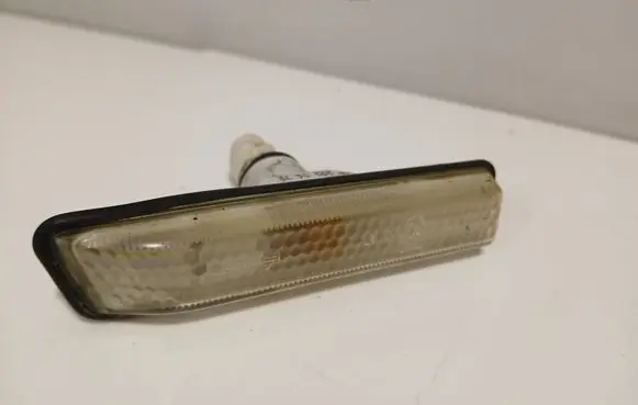 BMW X5 E53 Front fender indicator light 7184491 3225472