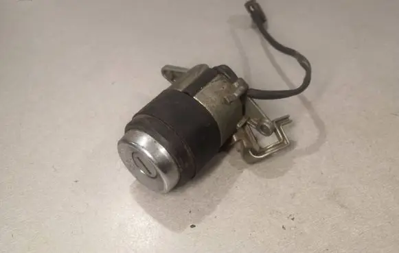 Audi A6 S6 C4 4A Tailgate exterior lock 4A5862055