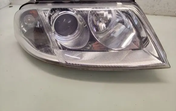 Volkswagen PASSAT B5.5 Headlight/headlamp 
