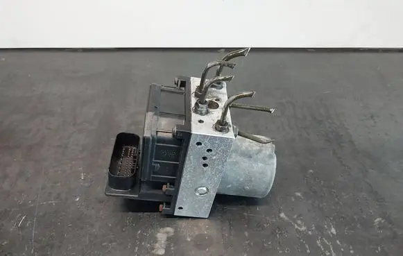 BMW 5 E39 ABS Pump 6756340 6750342 34516756340