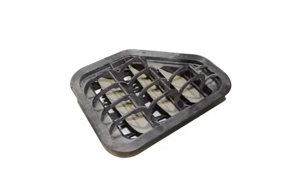 Volkswagen Golf Plus Quarter panel pressure vent 5M0819465A