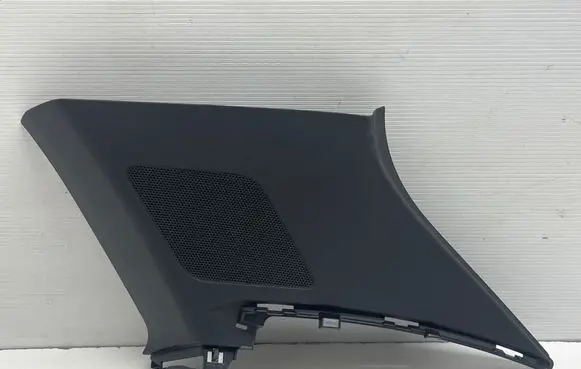 Audi Q3 F3 (D)pillar trim (top) 83A867245
