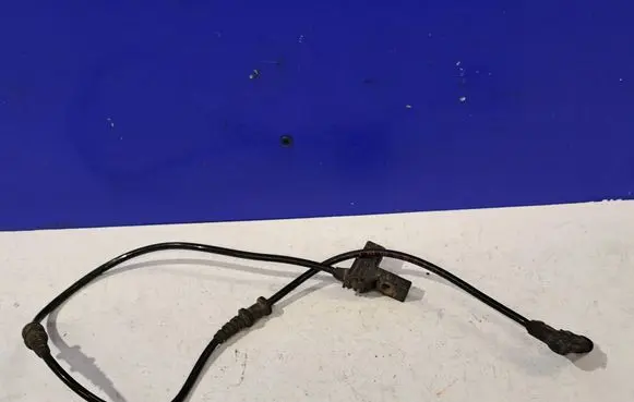 Mercedes-Benz CLK A209 C209 ABS brake wheel speed sensor A2035401505