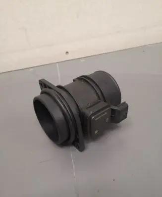 Nissan Qashqai Mass air flow meter 8200280060