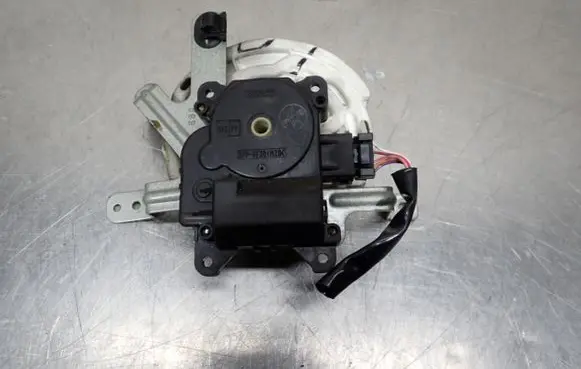 Infiniti M A/C air flow flap actuator/motor 063800-1910