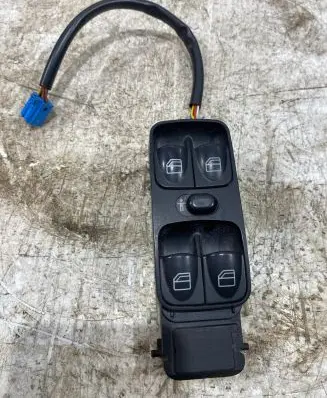 Mercedes-Benz C W203 Electric window control switch A2038218051 501810