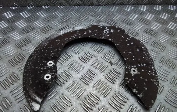 BMW 1 E81 E87 Front brake disc dust cover plate 