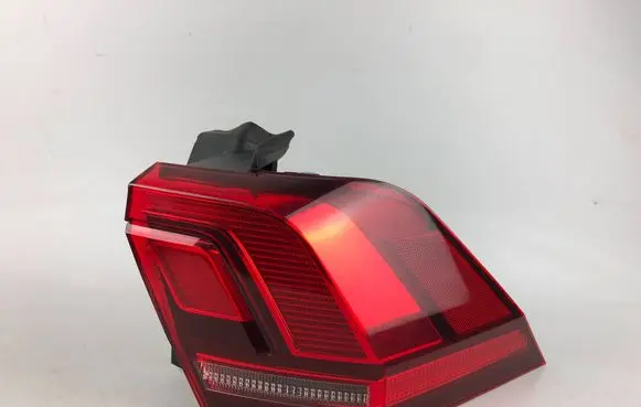 Volkswagen Tiguan Rear/tail lights 5NA945096B