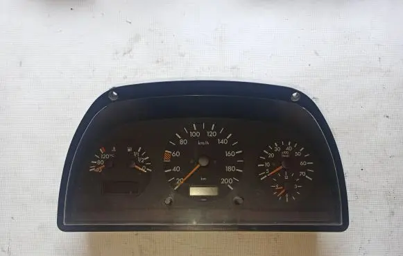 Mercedes-Benz Vito Viano W638 Speedometer (instrument cluster) 0005424001 A0005424001