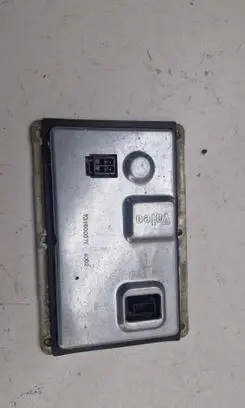 Volvo XC90 Headlight ballast module Xenon 73160087E