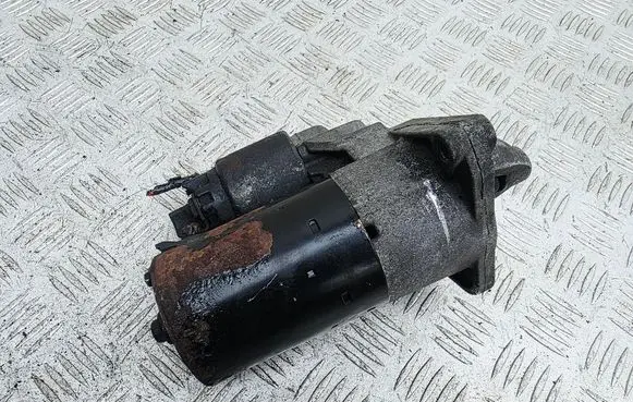 Nissan Juke I F15 Starter motor