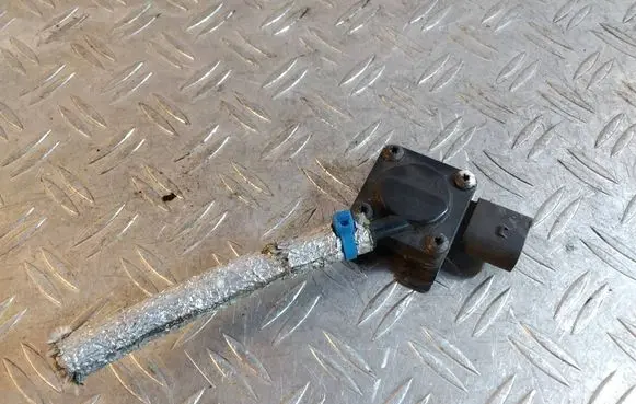 BMW 5 F10 F11 Exhaust gas pressure sensor 13627789219