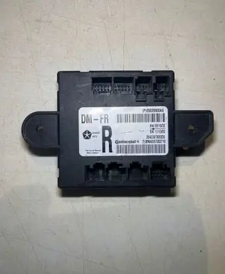 Chrysler Town & Country V Door control unit/module 05026860AE 2840397906300 BMA6067202718