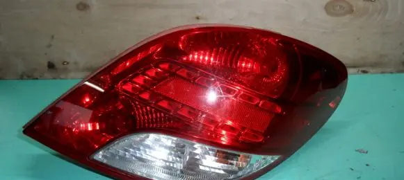 Peugeot 207 Rear/tail lights 9686565980