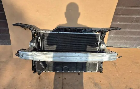 Audi A5 8T 8F Radiator support slam panel 8K0805500