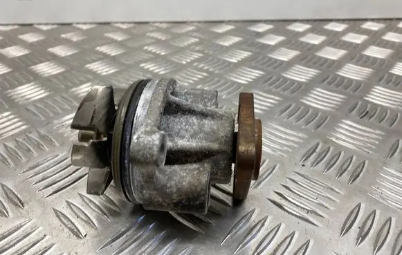 Ford Fusion II Water pump 