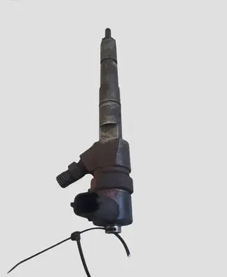 Opel Vectra C Fuel injector 0445110159