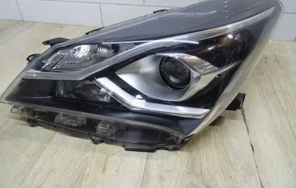 Toyota Yaris Headlight/headlamp YARIS3