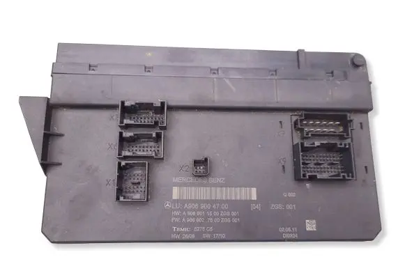 Mercedes-Benz Sprinter W906 SAM control unit A9069004700 A9069011500 A9069027500