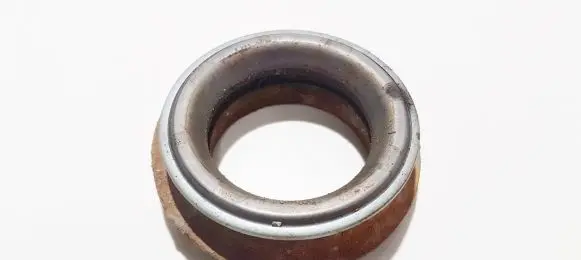 Citroen C4 I Coil spring mount 