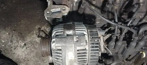 Renault Scenic I Generator/alternator VALEO