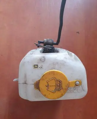 Opel Tigra B Windshield washer fluid reservoir/tank