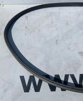 Volkswagen Crafter Rubber seal front coupe door 