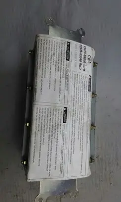 Knee airbag