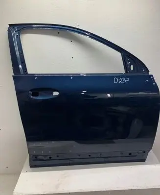 Mercedes-Benz GLA H247 Front door