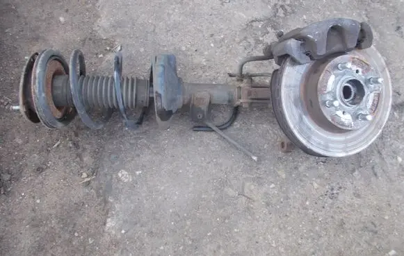 Suzuki Liana Front wheel hub spindle knuckle