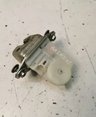 Subaru Outback Loading door lock 