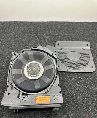 BMW 4 F32 F33 Subwoofer speaker 9210151
