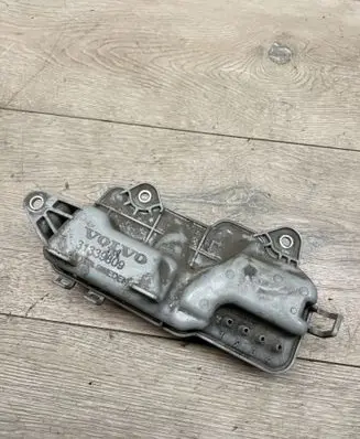 Volvo V70 Vacuum air tank 31339809