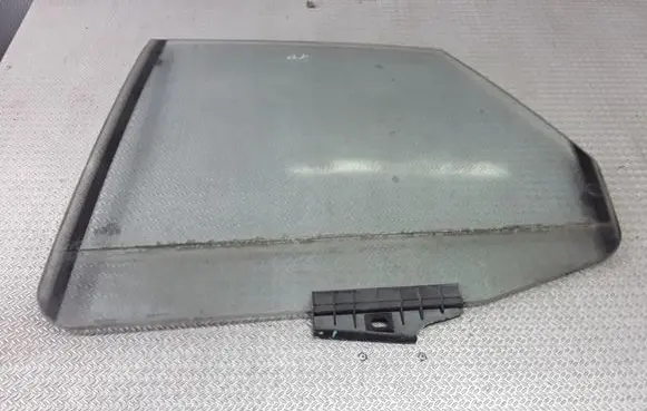 Audi A8 S8 D2 4D Rear door window glass 43R001403