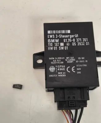 BMW 5 E39 Immobilizer control unit/module 61358371351 05393201 110187
