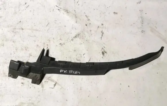 Opel Insignia A Front bumper mounting bracket 13250570