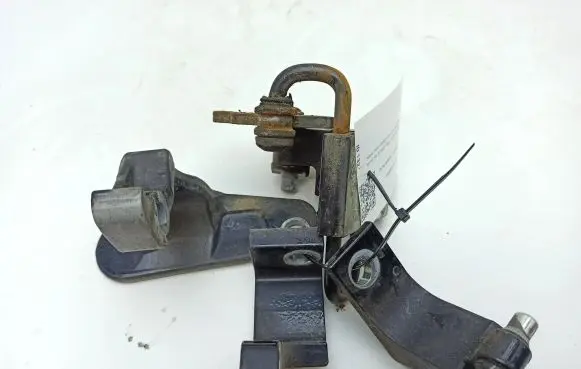 Front door hinge set