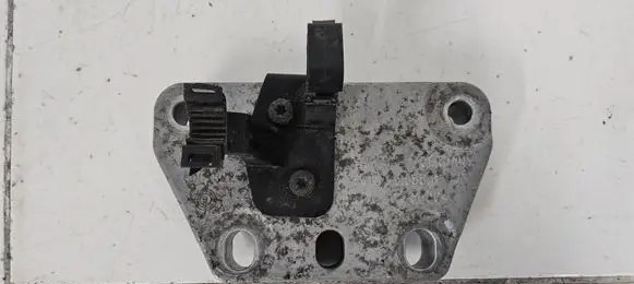 Volkswagen Golf VII Engine mounting bracket 5QE199588B