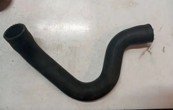 Volvo V70 Engine coolant pipe/hose 08671393